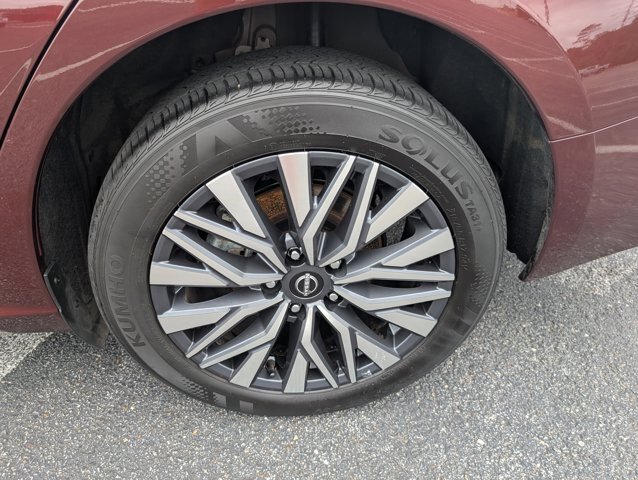 Used 2025 Nissan Altima 2.5 SV AWD/4WD image 29