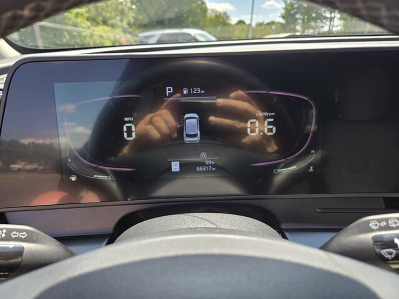 Used 2024 Kia Sportage EX AWD/4WD image 31
