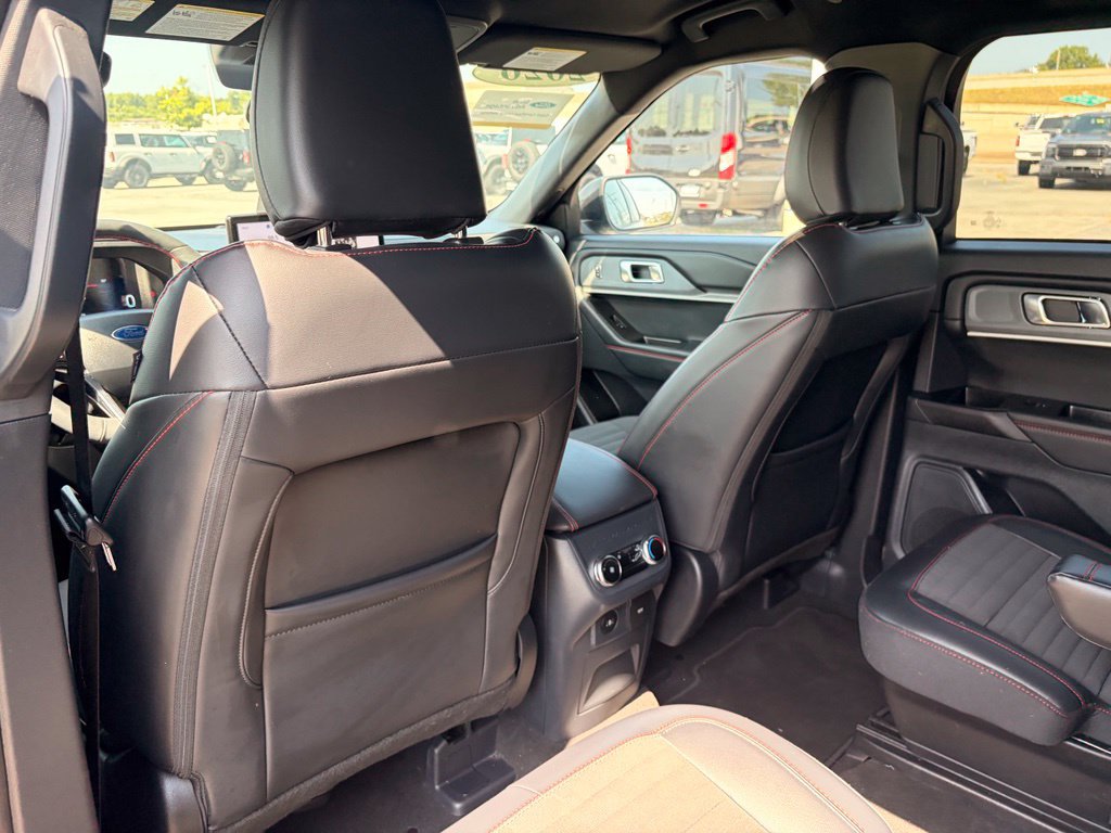 Certified 2026 Ford Explorer ST-Line AWD/4WD image 30