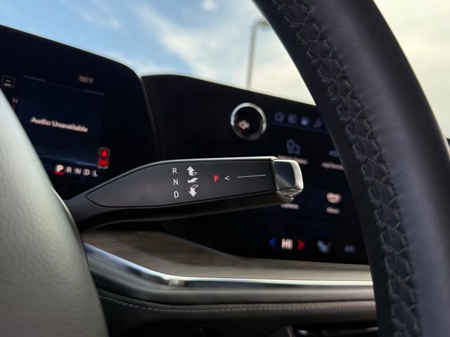 Used 2025 Chevrolet Tahoe LT image 13