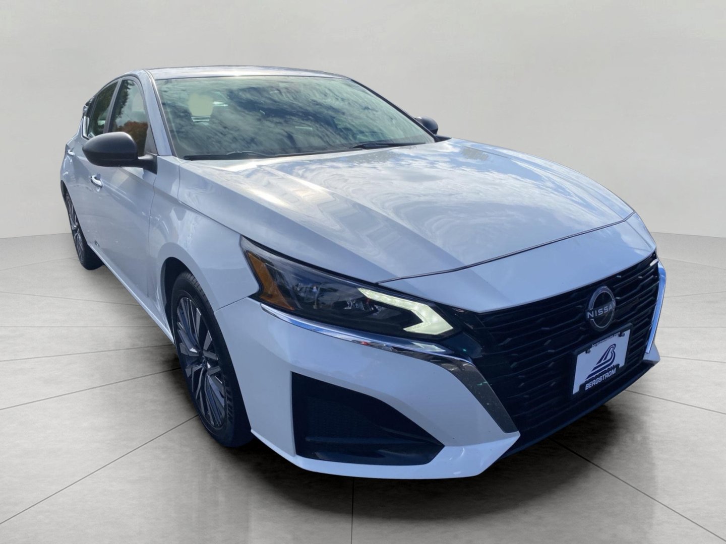 Used 2025 Nissan Altima 2.5 SV