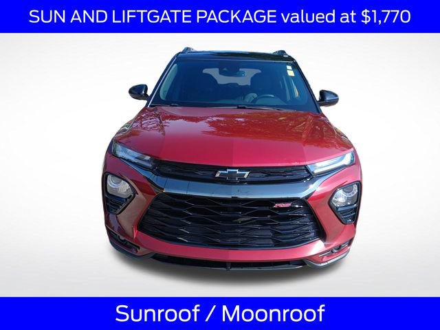Used 2023 Chevrolet TrailBlazer RS w/ Sun and Liftgate Package AWD/4WD image 3