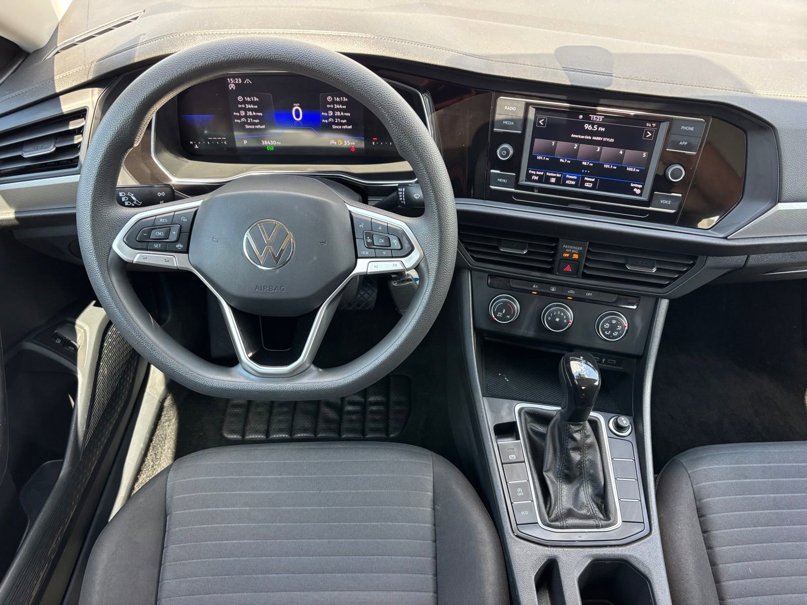 Used 2023 Volkswagen Jetta S FWD image 18