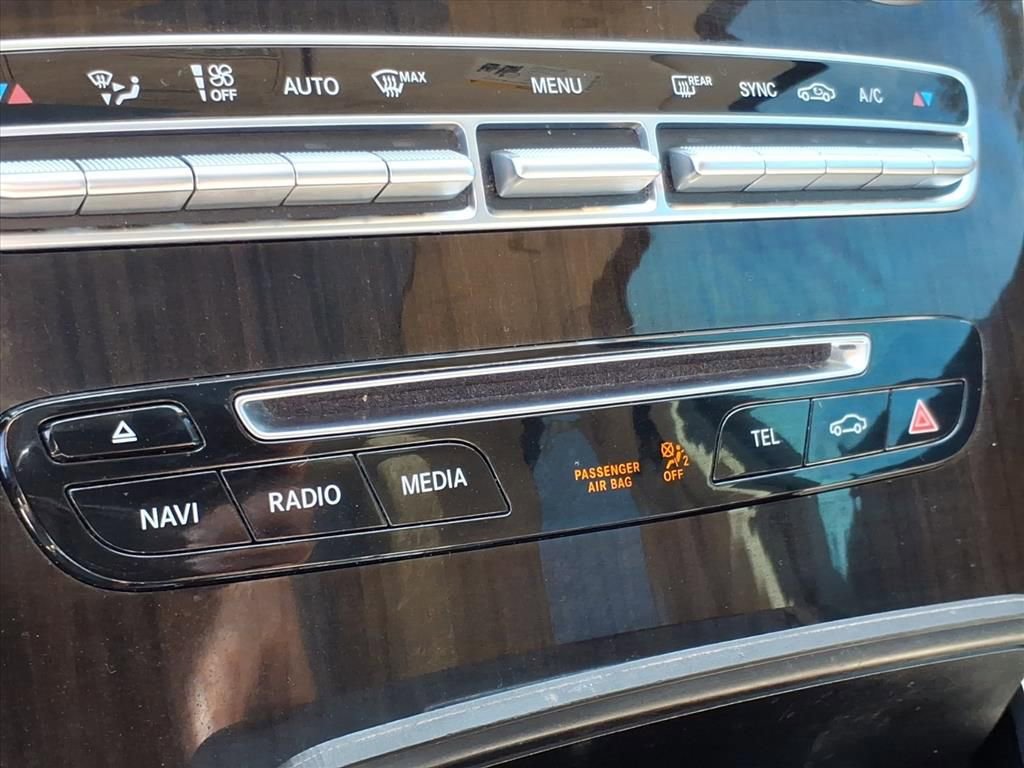 Used 2019 Mercedes-Benz GLC 300 4MATIC image 19