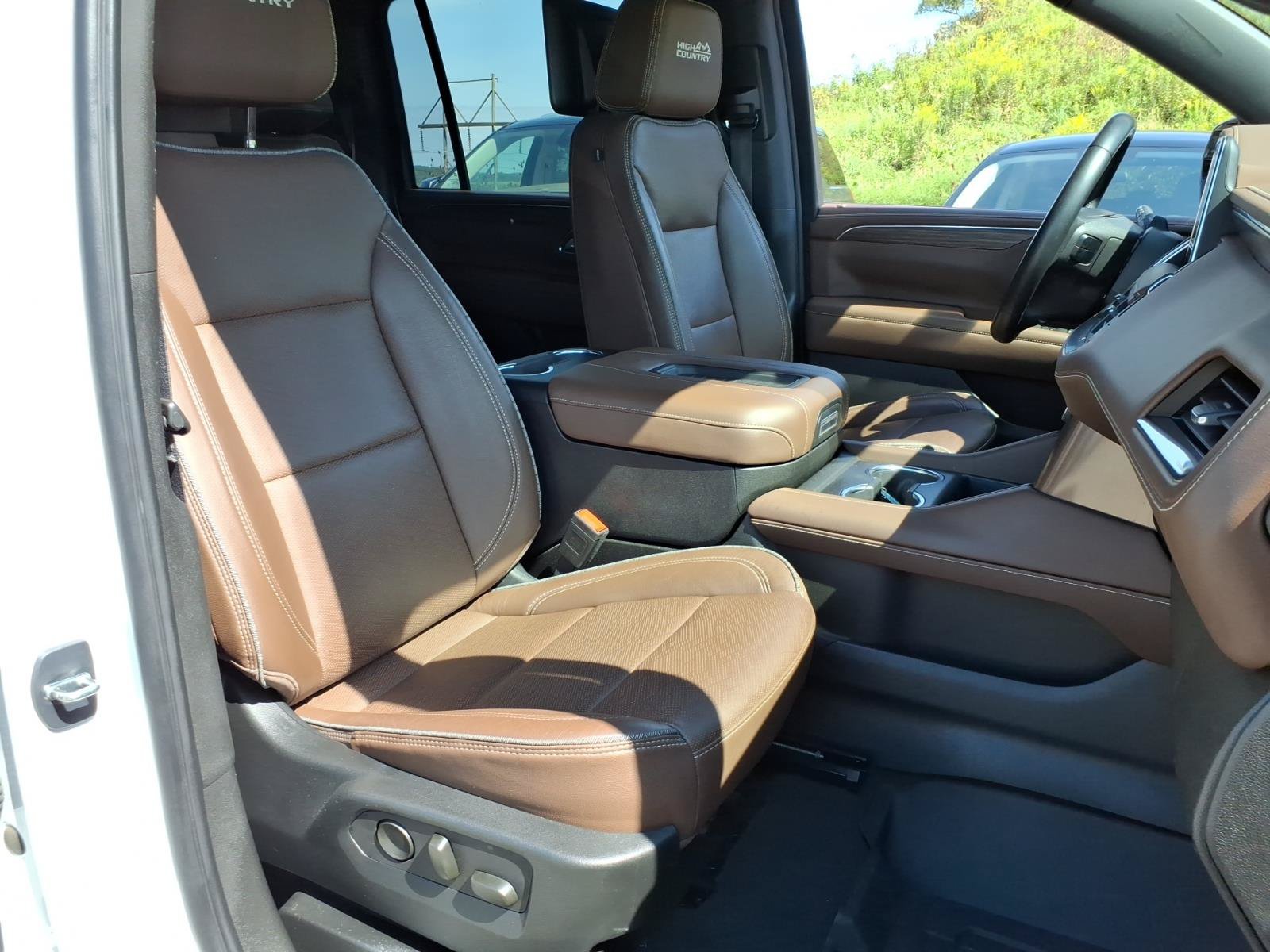 Used 2023 Chevrolet Suburban High Country w/ Advanced Technology Package AWD/4WD image 6