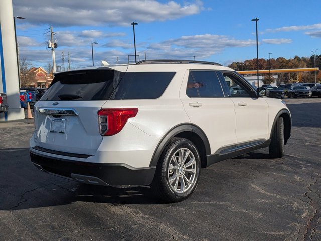 Certified 2023 Ford Explorer XLT w/ Equipment Group 202A image 5
