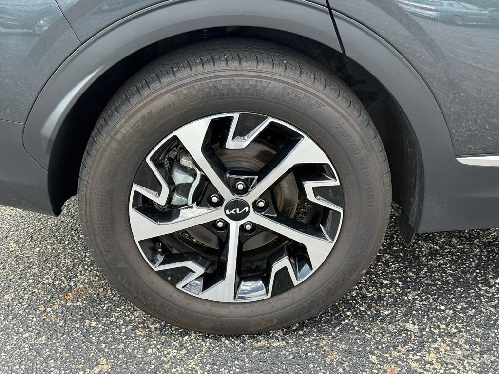 Used 2025 Kia Sportage EX FWD image 36
