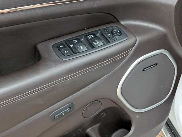 Used 2019 Jeep Grand Cherokee Summit AWD/4WD image 15