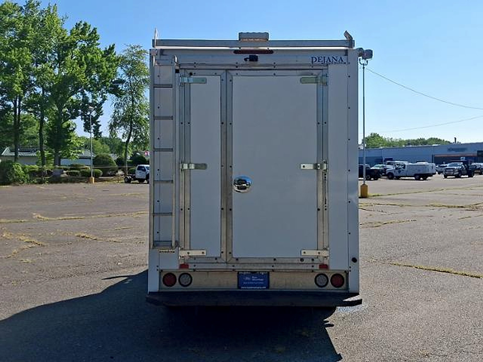 Certified 2022 Ford E-350 and Econoline 350 Super Duty w/ Power Windows & Locks Group RWD image 7