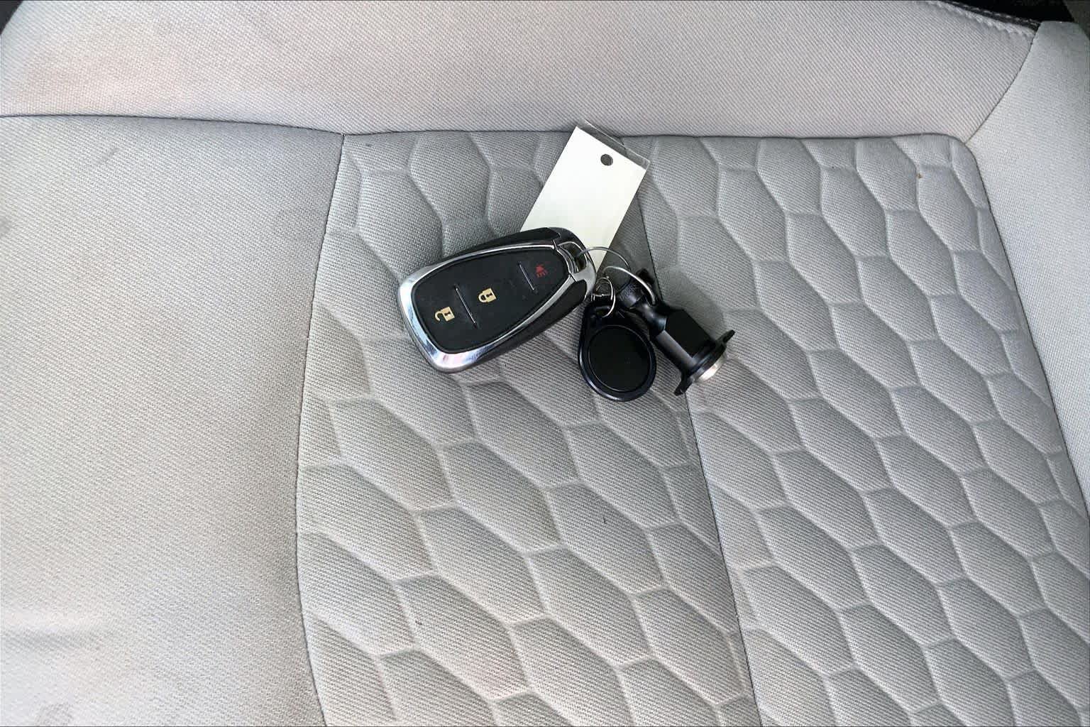 Used 2020 Chevrolet Equinox LS w/ LS Convenience Package FWD image 14