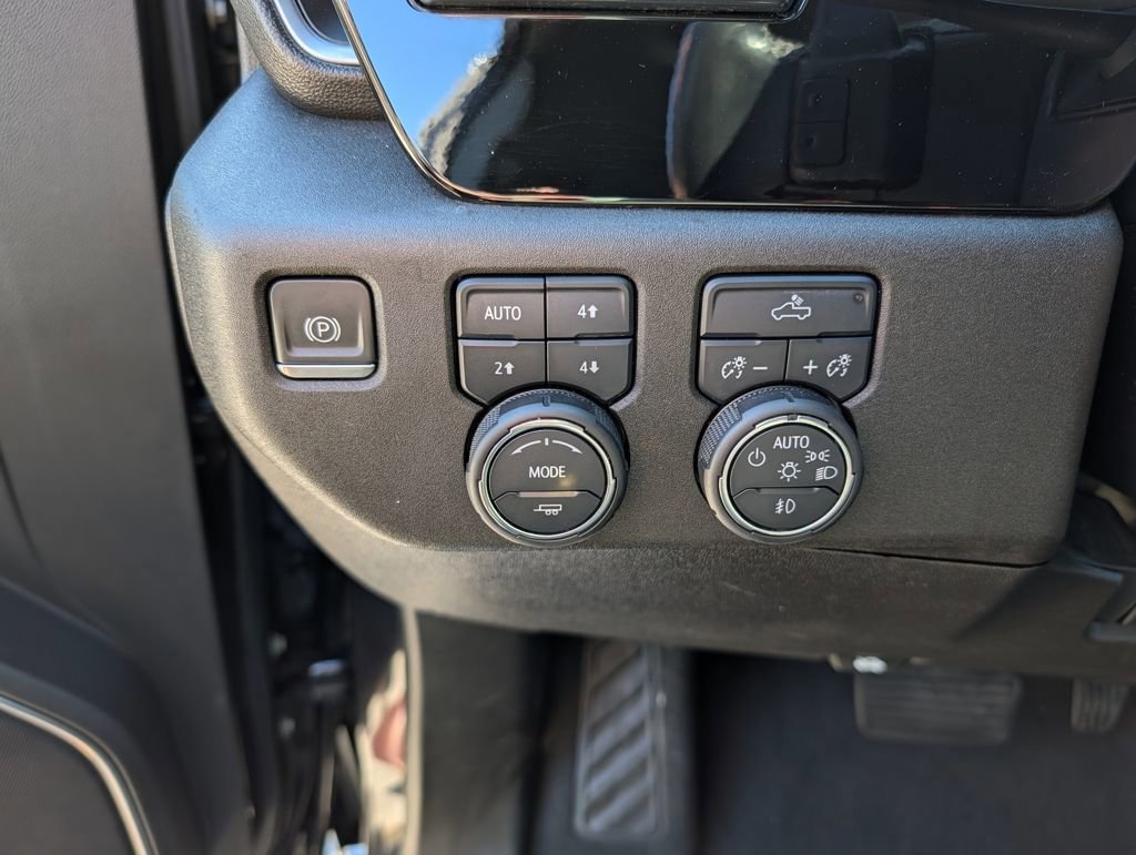 Used 2022 Chevrolet Silverado 1500 RST image 24