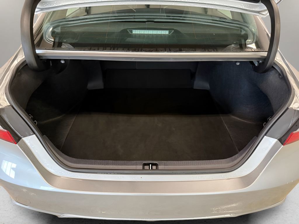 Used 2023 Toyota Camry SE image 33