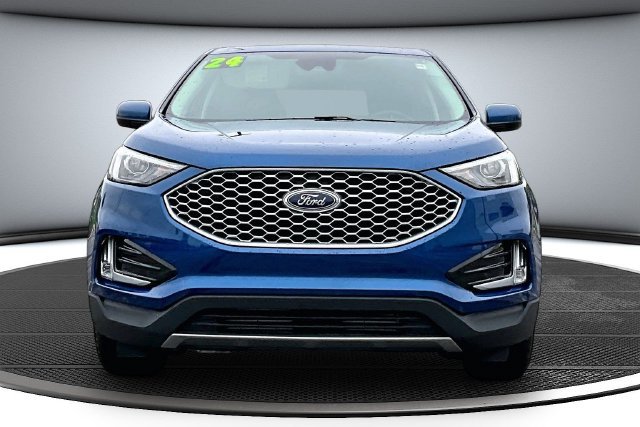 Certified 2024 Ford Edge SEL w/ Convenience Package AWD/4WD image 2