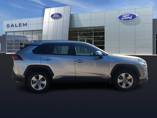 Used 2020 Toyota RAV4 XLE w/ Convenience Package AWD/4WD image 2