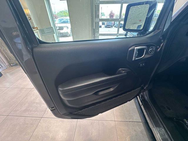 Used 2023 Jeep Wrangler Unlimited w/ Cold Weather Group AWD/4WD image 19