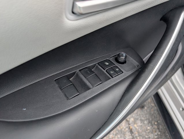 Used 2024 Toyota Corolla SE FWD image 8