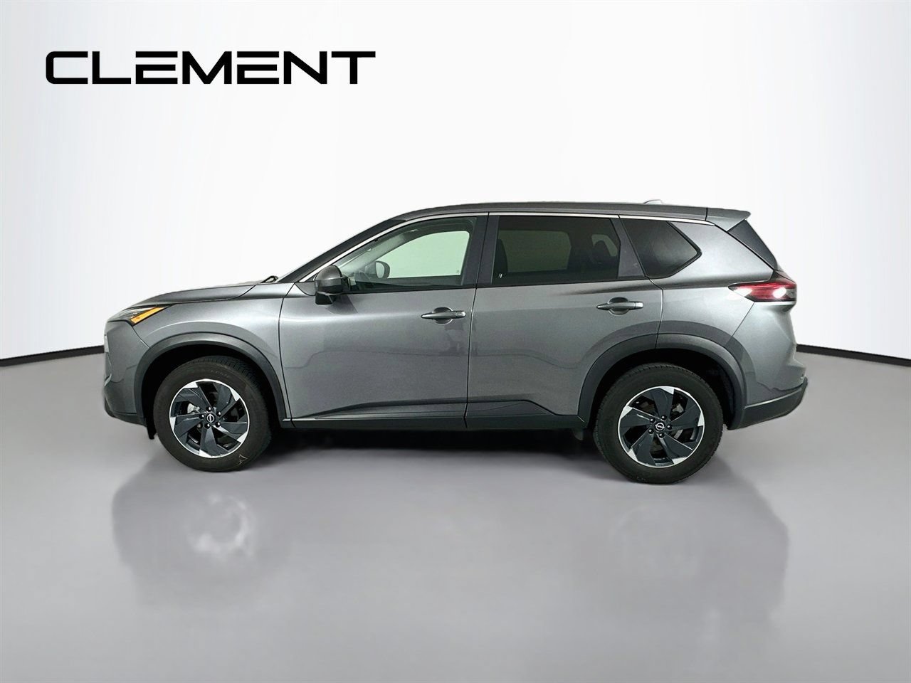 Used 2024 Nissan Rogue SV AWD/4WD image 6