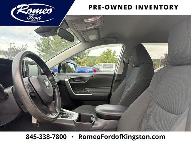 Used 2022 Toyota RAV4 LE AWD/4WD image 11