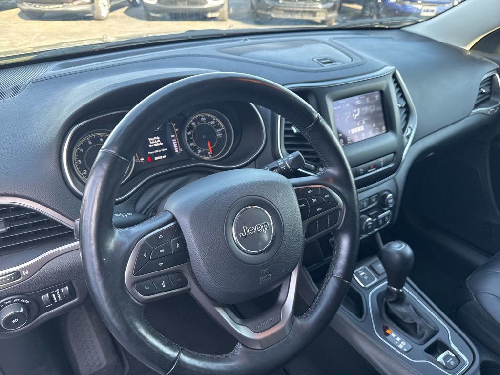 Used 2021 Jeep Cherokee Latitude Lux FWD image 12