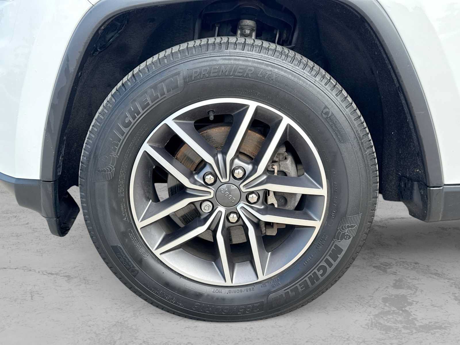 Used 2020 Jeep Grand Cherokee Limited AWD/4WD image 13