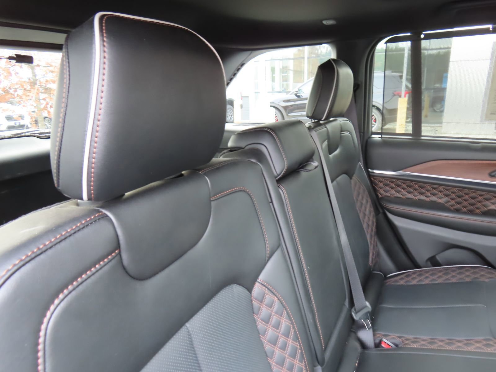 Used 2023 Jeep Grand Cherokee Summit w/ Luxury Tech Group V image 40