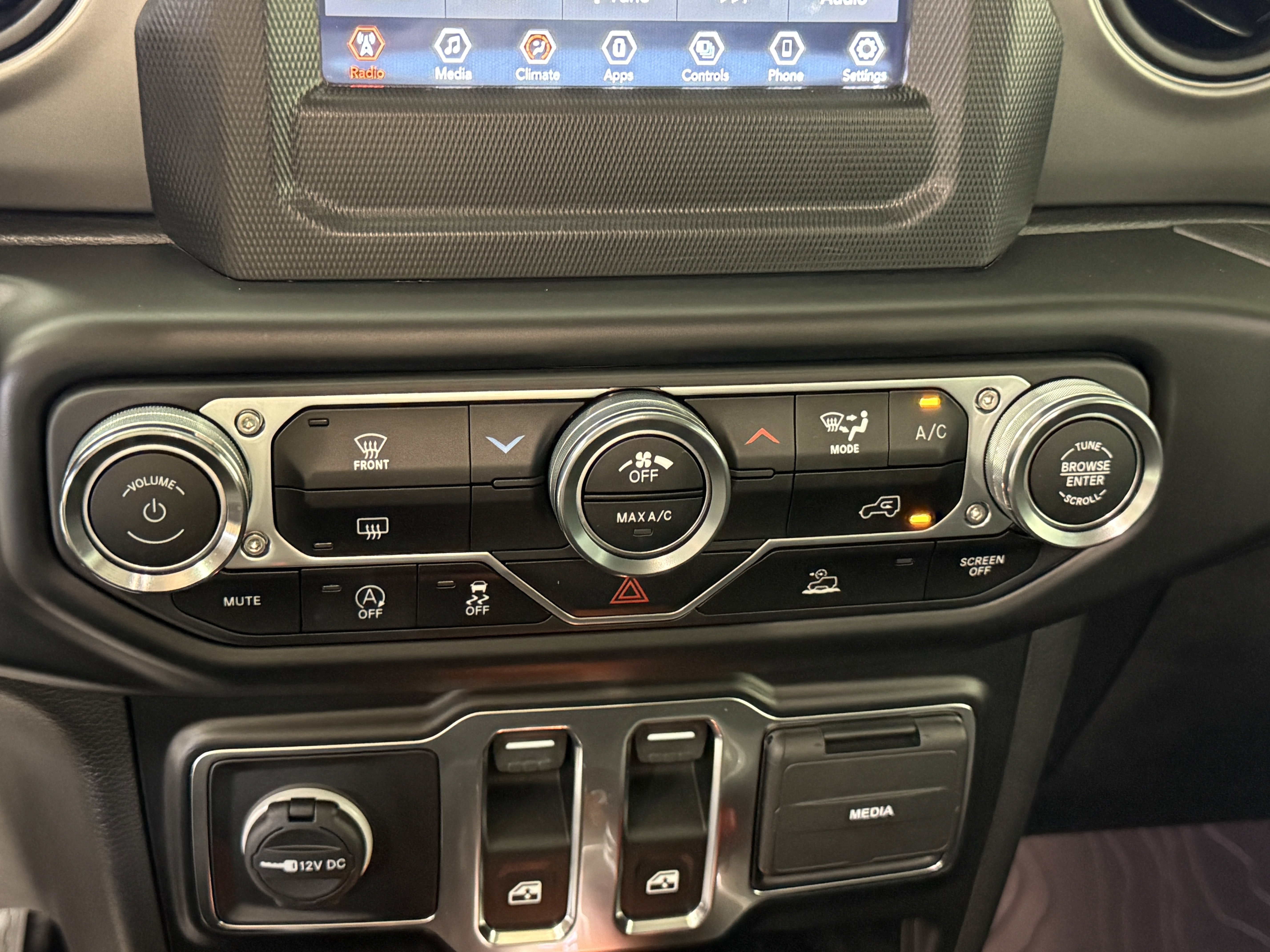 Used 2022 Jeep Wrangler Sport S image 21