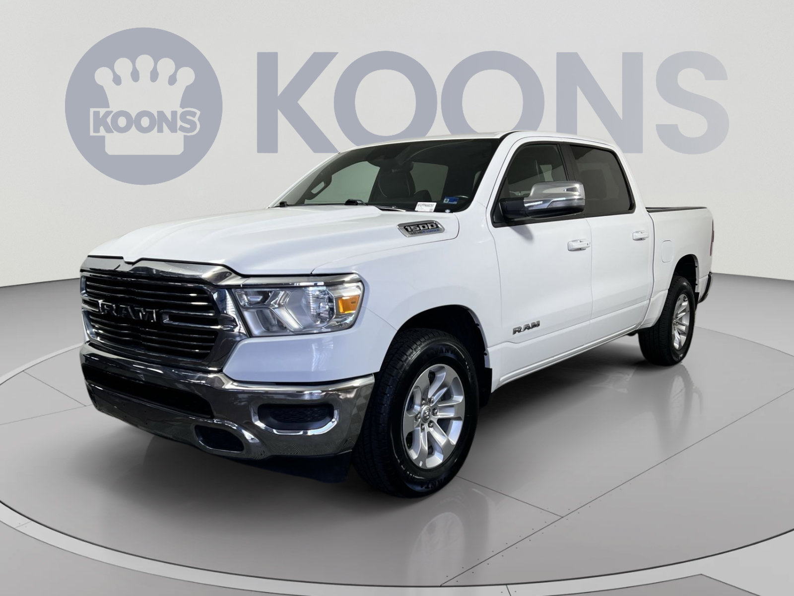 Used 2023 RAM 1500 Laramie AWD/4WD image 5