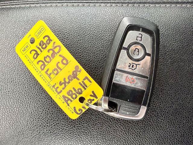 Certified 2025 Ford Escape Active AWD/4WD image 37