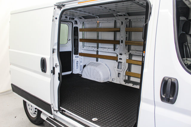 Used 2025 RAM ProMaster 2500 FWD image 11