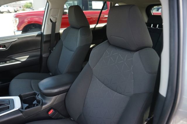 Used 2020 Toyota RAV4 XLE FWD image 10