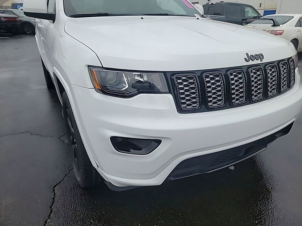 Used 2021 Jeep Grand Cherokee Laredo X image 20