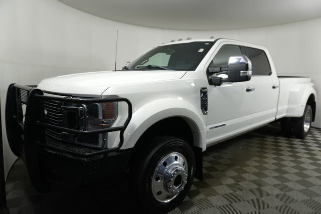 Certified 2022 Ford F450 Platinum w/ FX4 Off-Road Package image 2