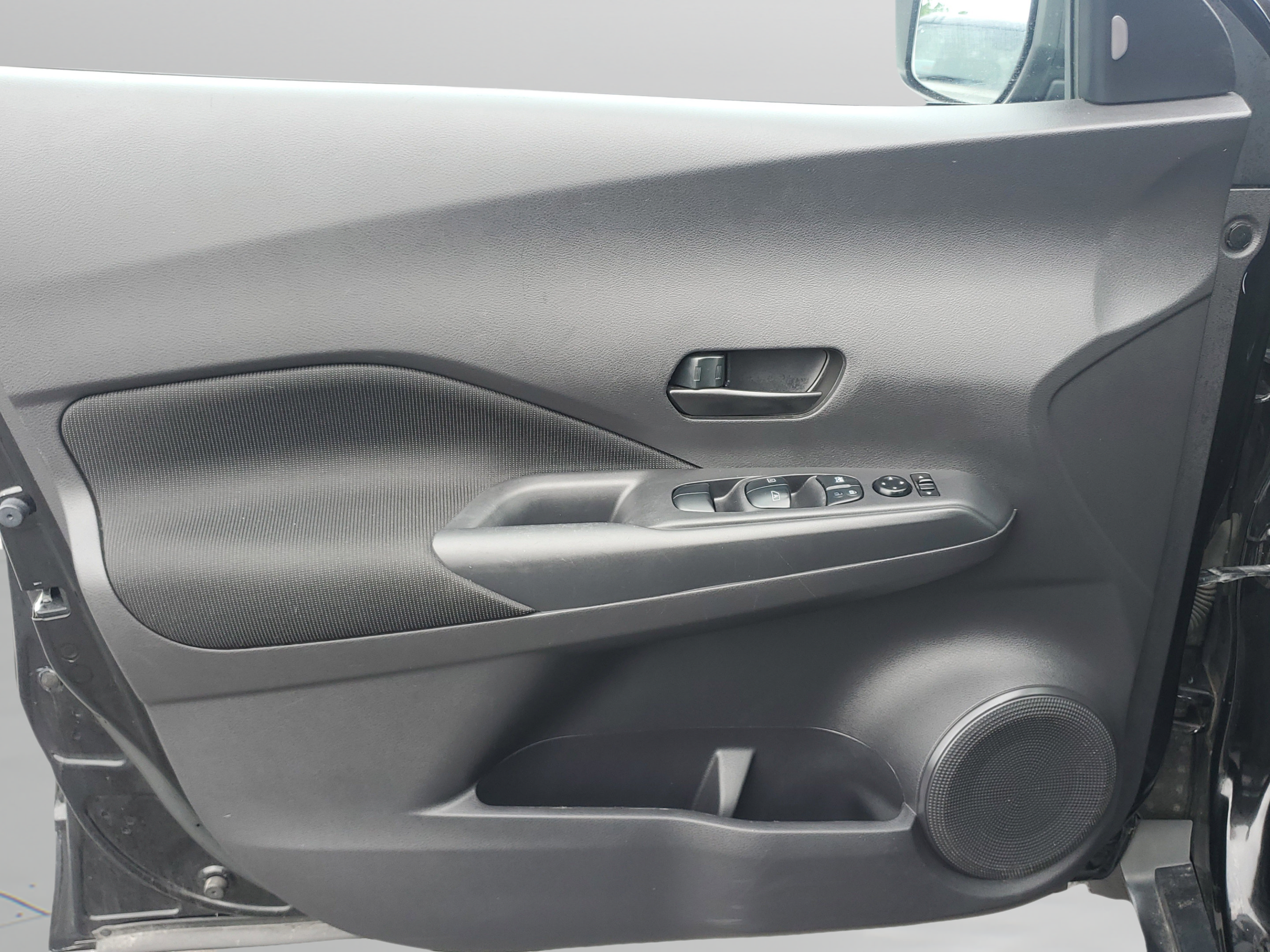 Used 2023 Nissan Kicks S FWD image 16