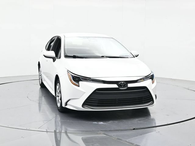 Used 2024 Toyota Corolla LE FWD image 4