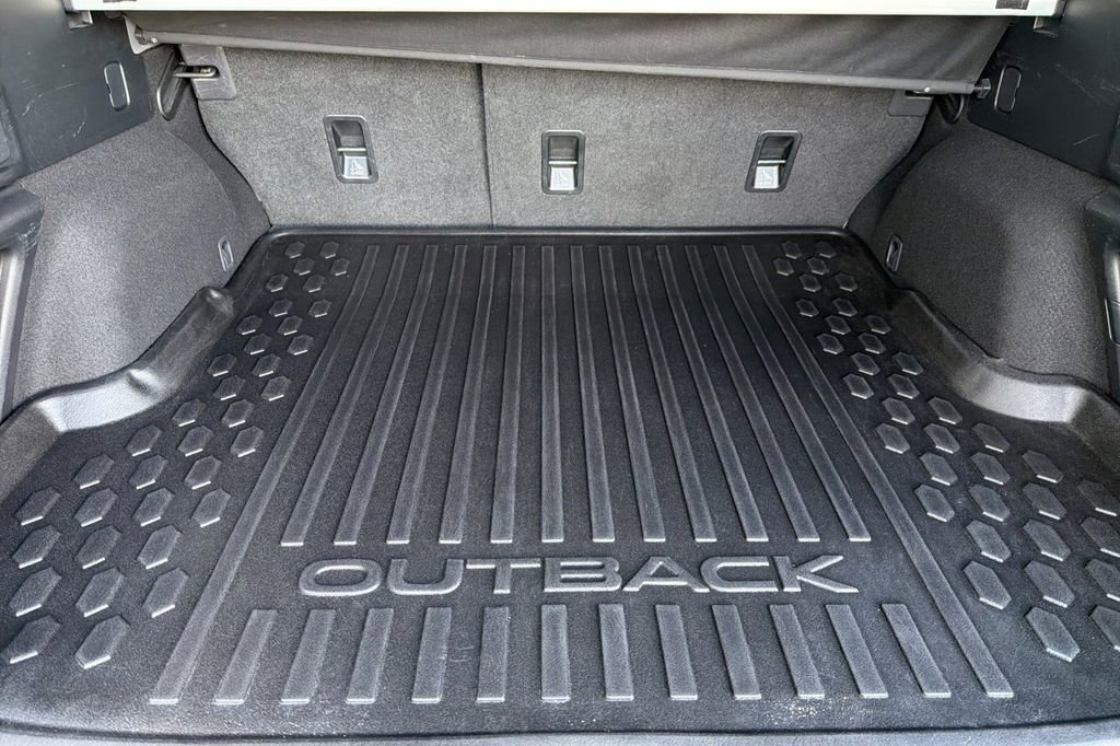 Used 2023 Subaru Outback Premium AWD/4WD image 14