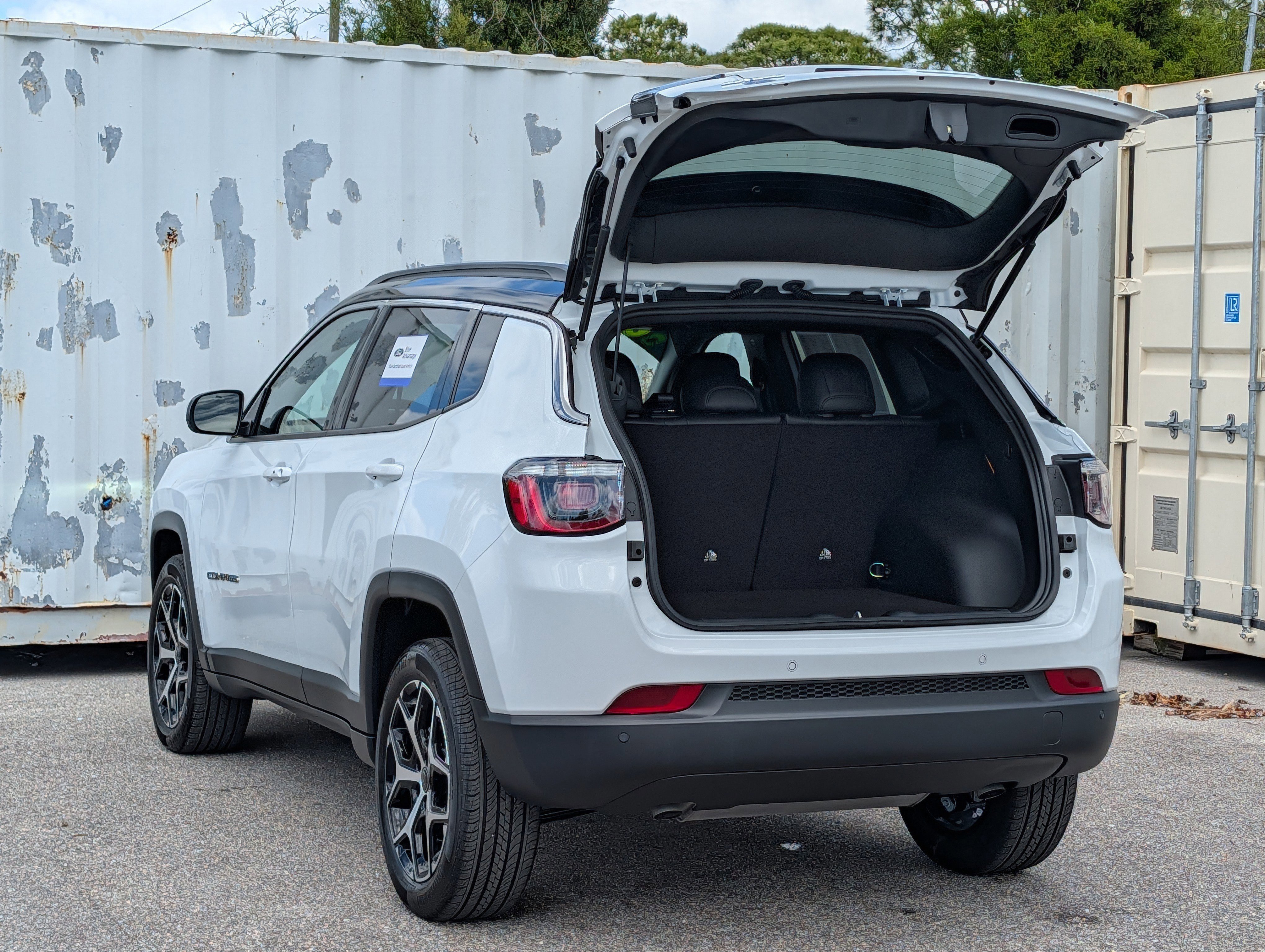 Used 2026 Jeep Compass Limited video 3