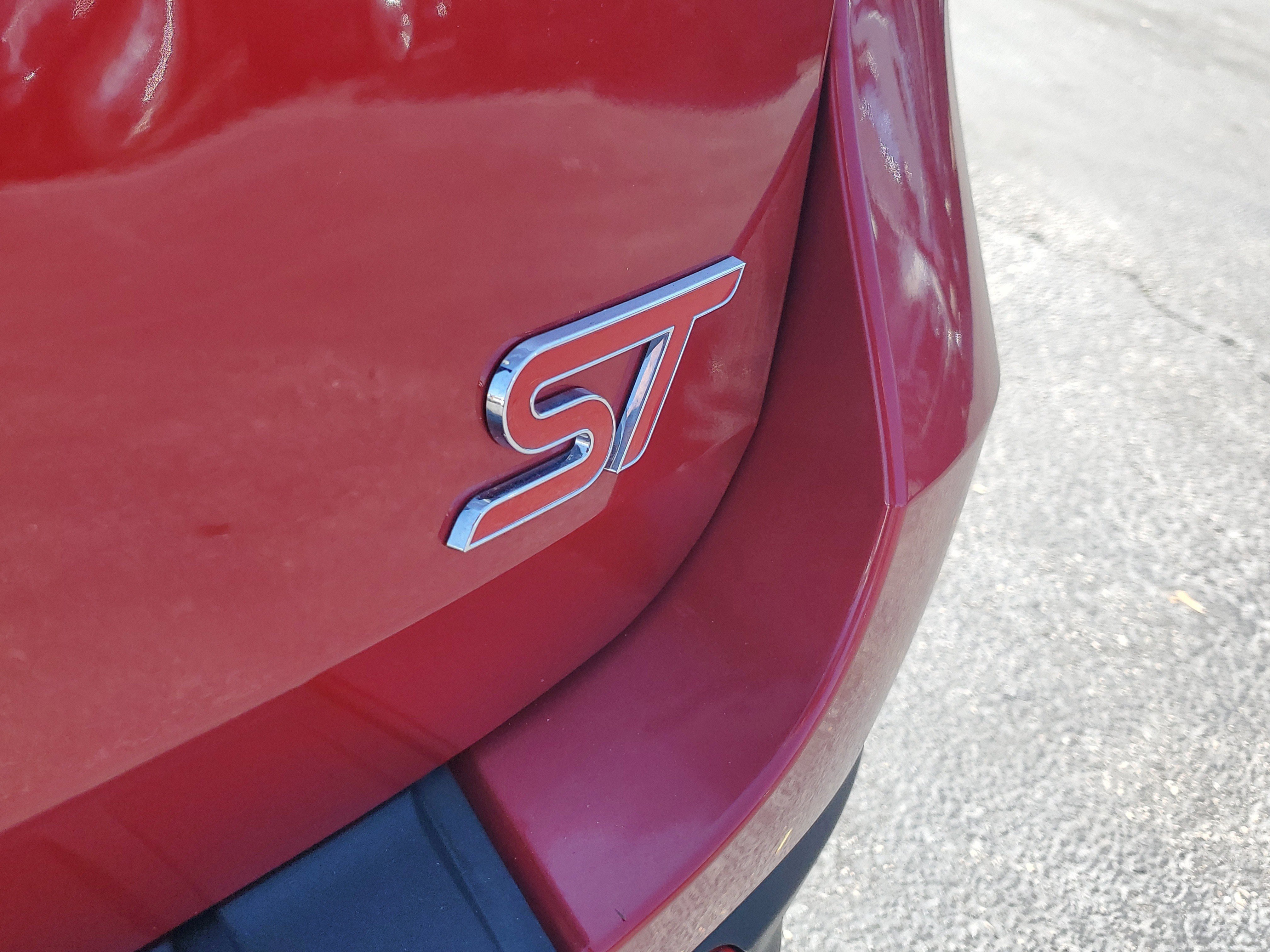 Certified 2024 Ford Explorer ST w/ Equipment Group 401A image 9