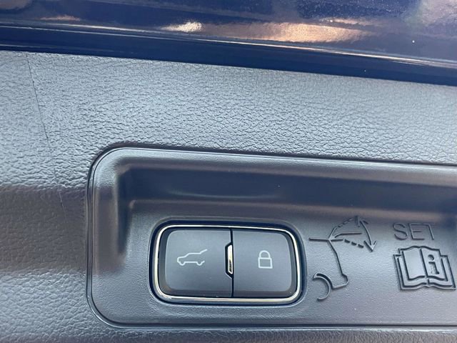 Certified 2025 Ford Explorer Platinum image 32