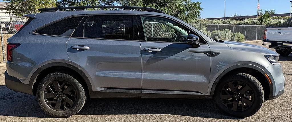 Used 2022 Kia Sorento S w/ Panoramic Sunroof Package AWD/4WD image 2