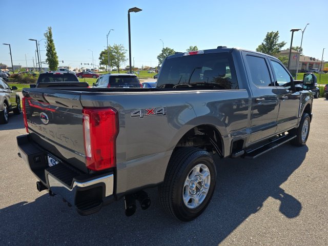 Certified 2025 Ford F250 XLT AWD/4WD image 5