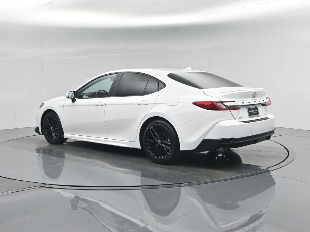 Used 2025 Toyota Camry SE FWD image 7