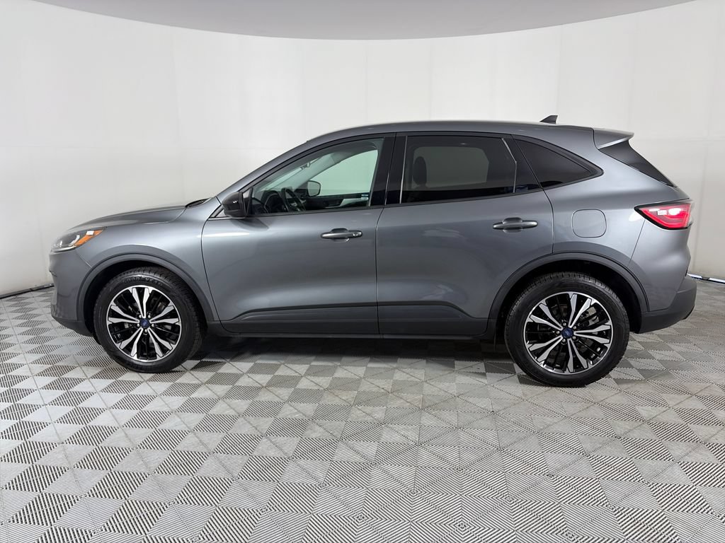 Certified 2022 Ford Escape SE w/ SE Sport Appearance Package AWD/4WD image 4