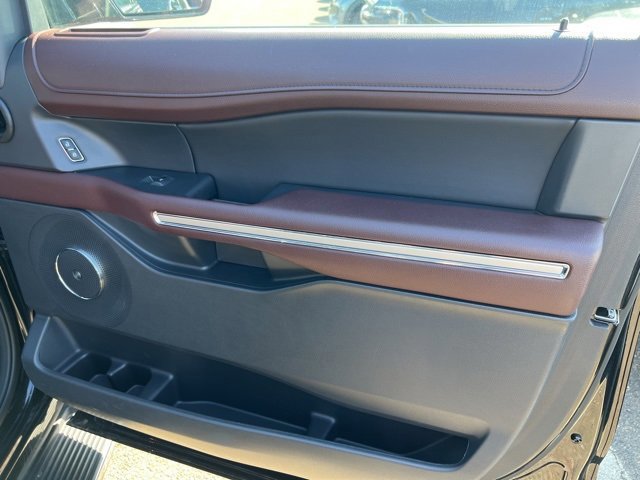 Certified 2023 Ford Expedition Limited image 29