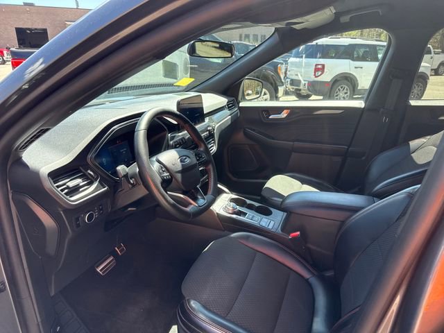 Certified 2024 Ford Escape ST-Line AWD/4WD image 9