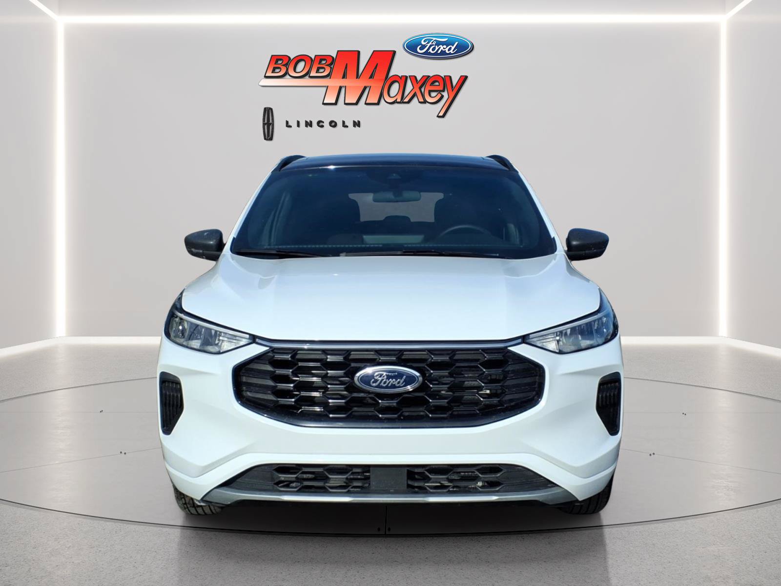 Certified 2023 Ford Escape ST-Line w/ Tech Pack #1 AWD/4WD image 2