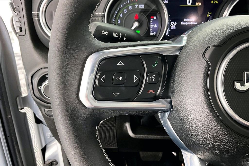 Used 2023 Jeep Wrangler Unlimited Sahara image 18