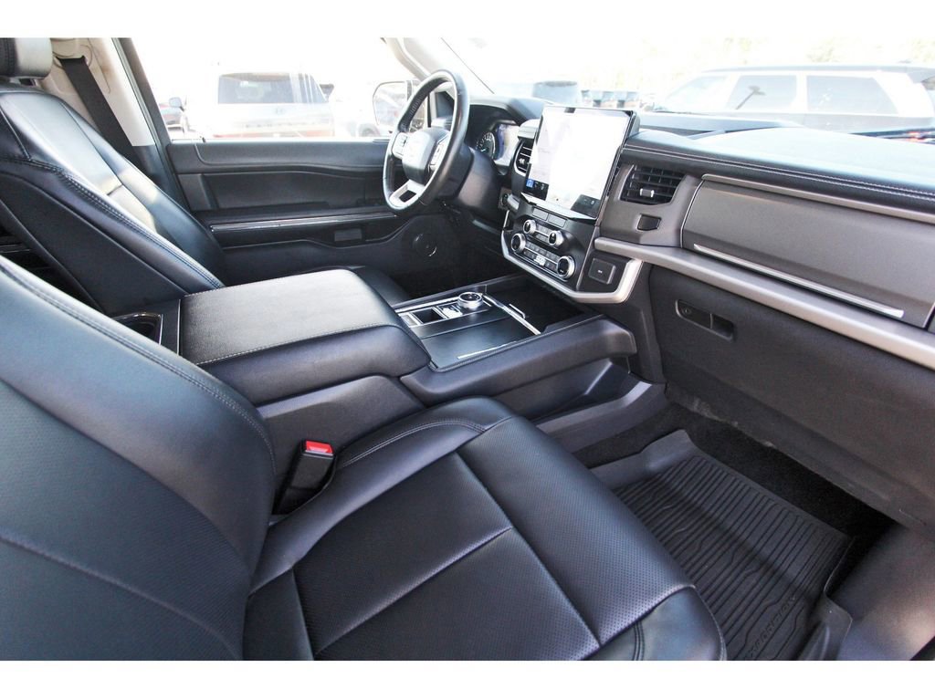 Certified 2022 Ford Expedition XLT RWD image 31