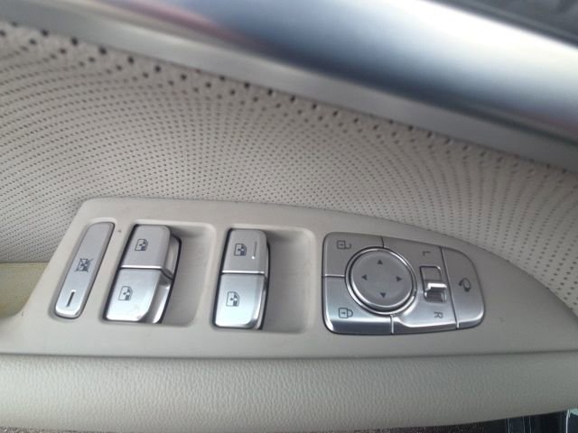 Used 2023 Genesis G70 2.0T w/ Sport Prestige Package image 24