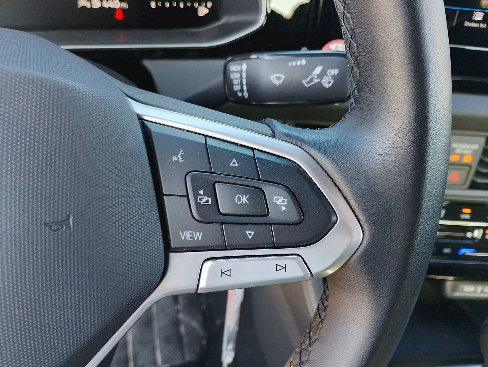 Used 2025 Volkswagen Jetta Sport image 21