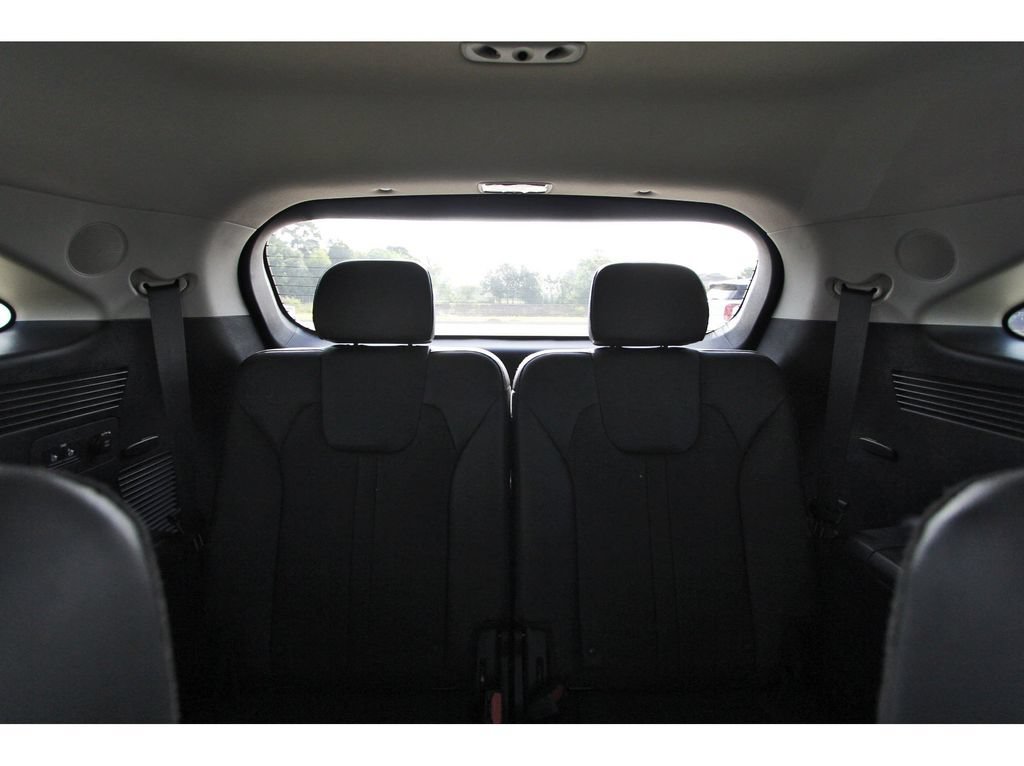 Used 2023 Kia Sorento SX AWD/4WD image 11